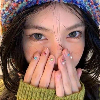 女孩的灵缇犬